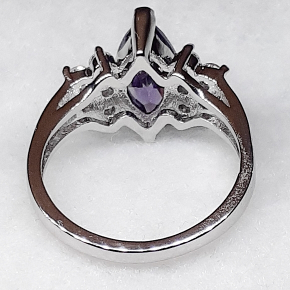 🎀925 Amethyst and White Sapphire Ring - Picture 2 of 6